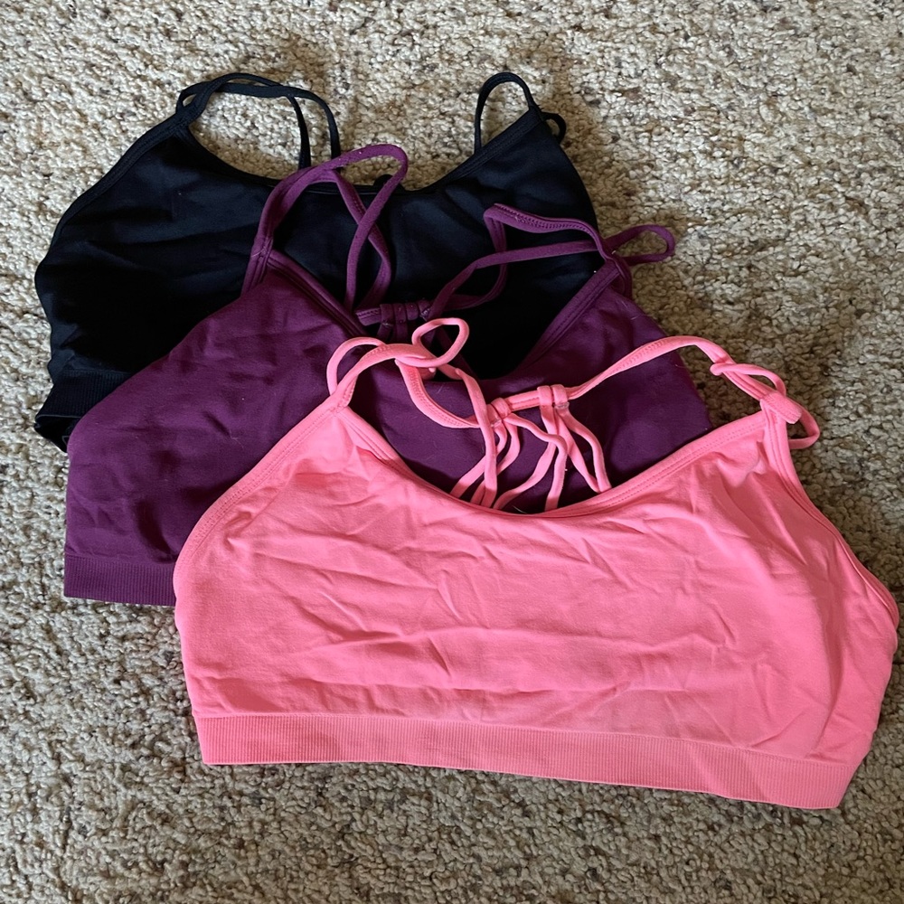 Fabletics Light Support Sports Bra Bundle in Medium - Picture 1 of 5
